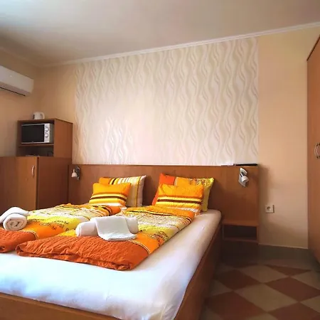 Green בית הארחה 3*