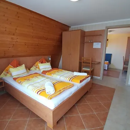 Green בית הארחה 3*