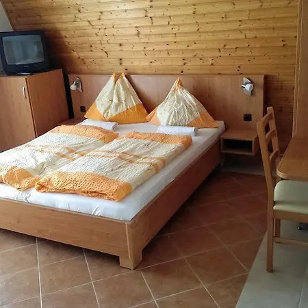 Green Guest house 3*